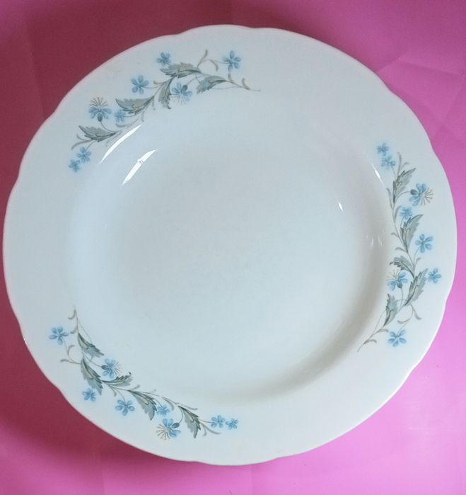 Продам. Винтаж. СССР .Тарелки разные.