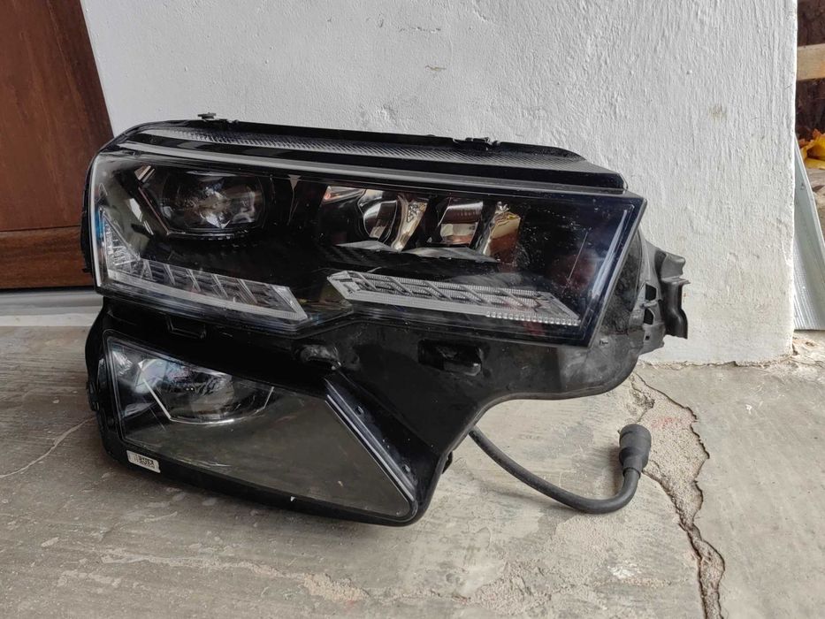 Фар Skoda Karoq LED Face десен / Фар Шкода Карок Оригинален