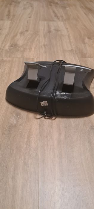 Vând volan și pedale