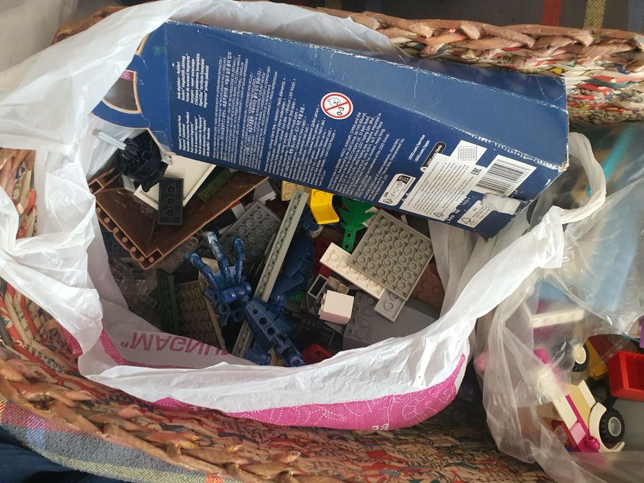 Очень много лего с инструкциями