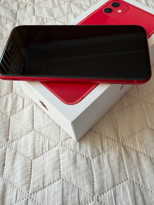 Продавам Iphone 11 Red, 256gb
