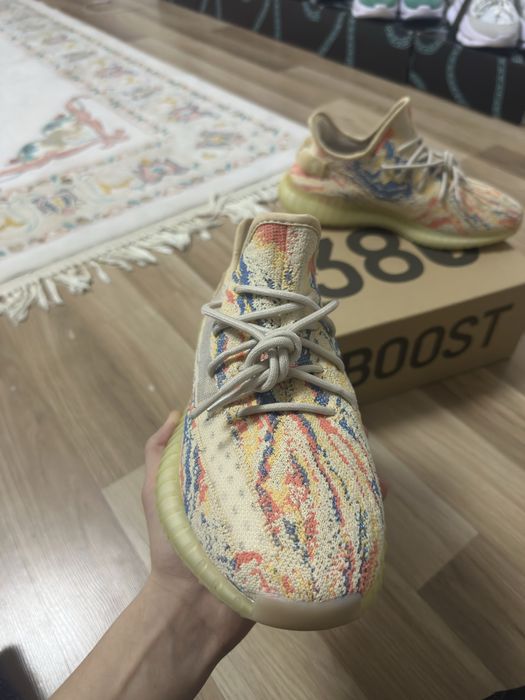 Yeezy 350 boost.