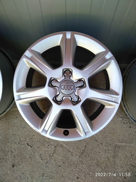 16/5/112-АУДИ А 3-8 V, 8 Y -НОВ внос-перфектни