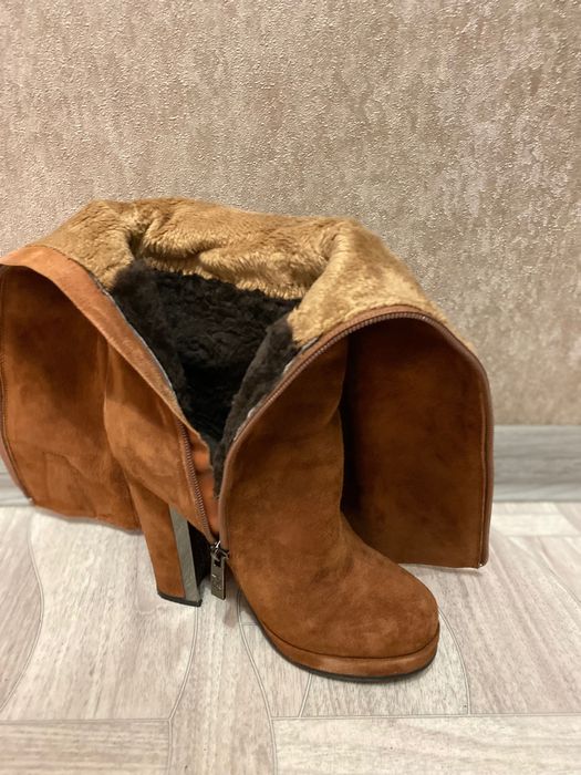 Продам зимние сапоги