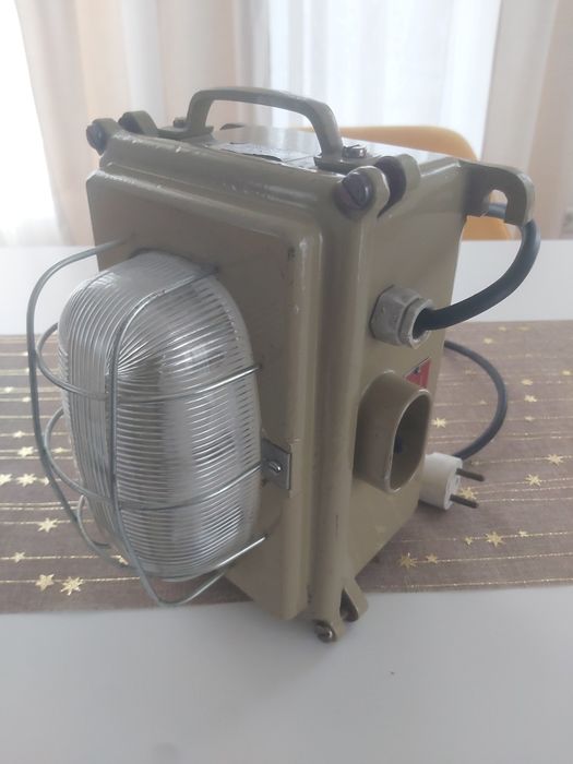 Lampa industriala vintage Luminox corp iluminat