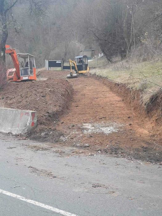 Всякакви услуги  със СТРОИТЕЛНА ТЕХНИКА за СМОЛЯН И региона