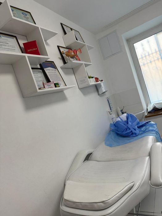 Настенные полки/ стеллажи