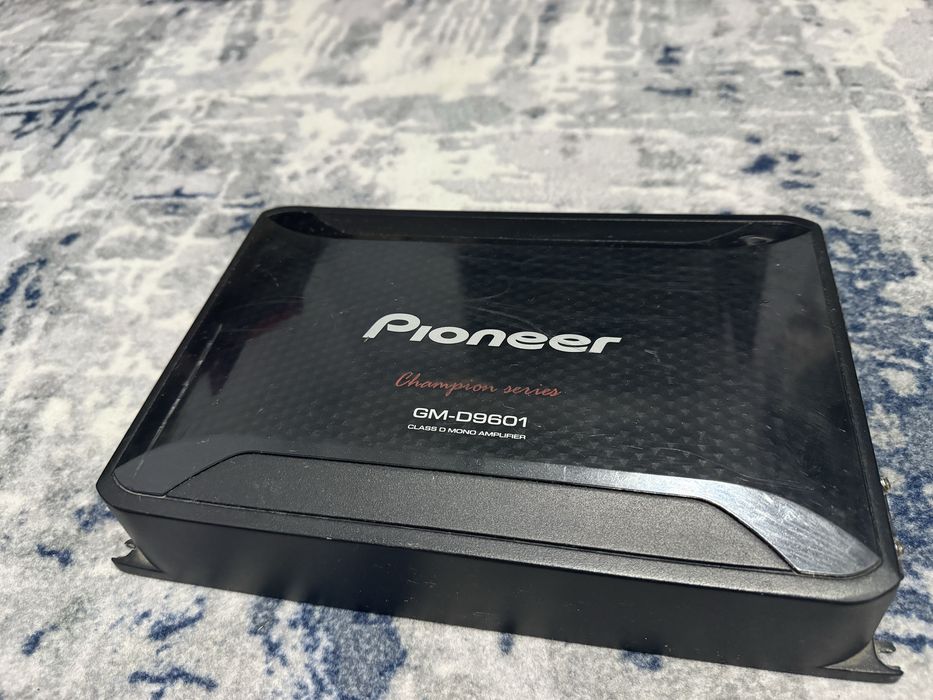 Pioneer gm-d9601