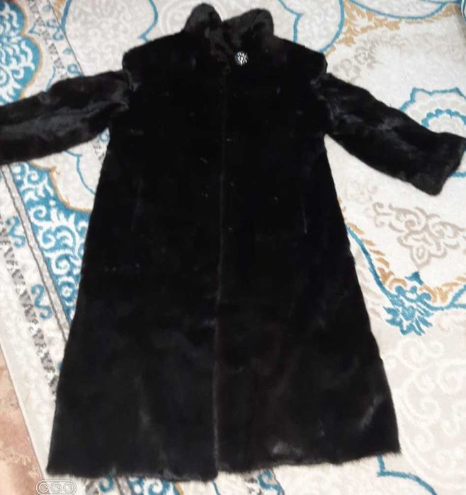 Продается б/у шуба за 250000тг