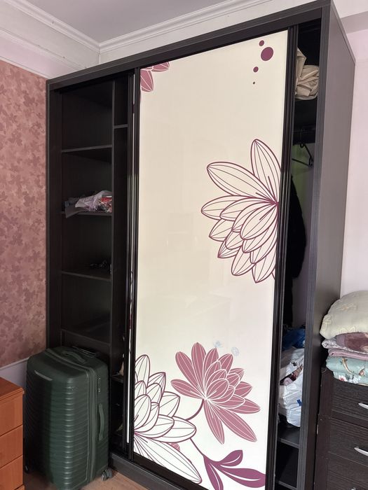 Шкаф,прихожи,столы