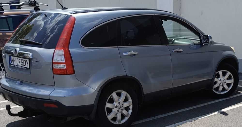 Vând sau schimb Honda CRV
