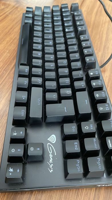 Механична клавиатура на genesis