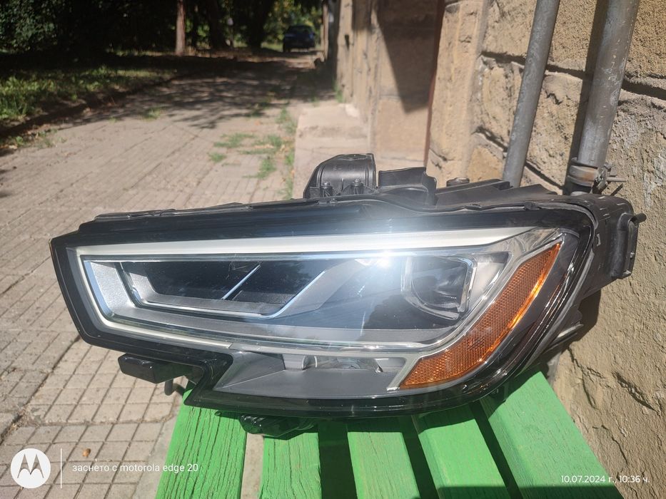 Продавам ляв фар FULL LED AUDI A3 8V