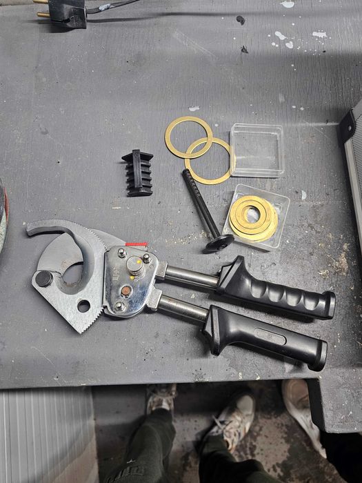 Белячка за високо волтови кабели