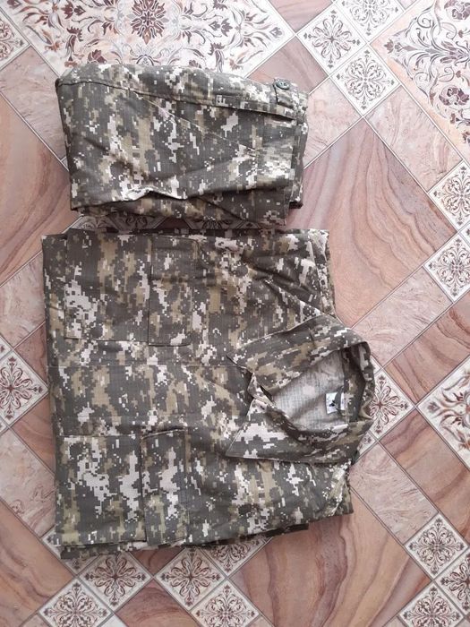 Воен.форма,бушлат,берцы(комплект)