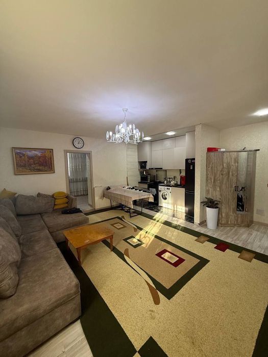 Продаю 4-ком. кв. БИЙ, Максим Горький, кирпич, 86 м², 2/4 эт., срочно!