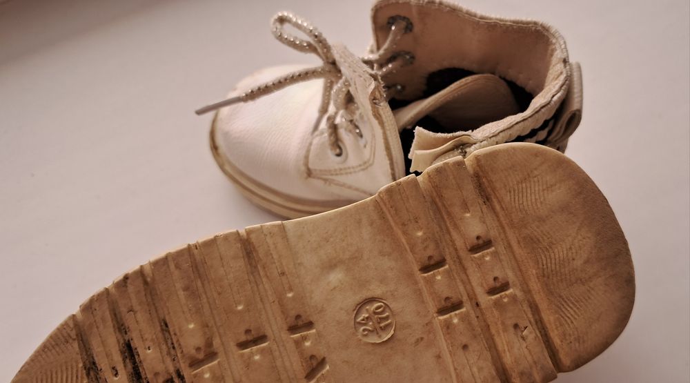 Продается детская обувь 24 размера