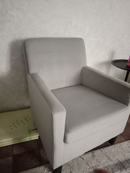 Продам кресло новое