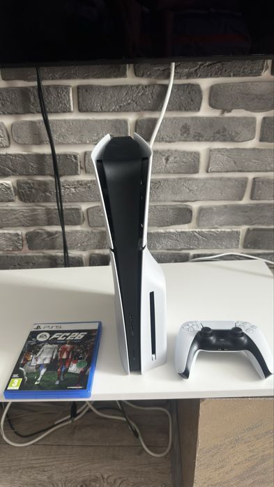 Продам PS5 Slim 1tb