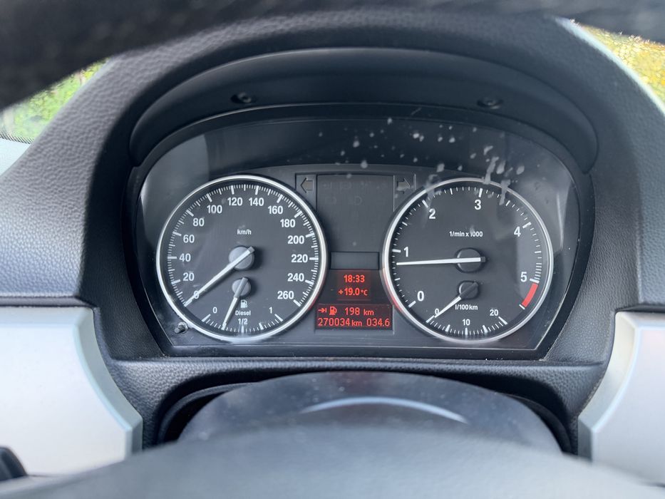 BMW Seria 3 2011 — imagine 5