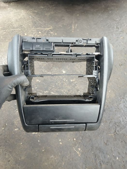 Ауди а3 8л части конзола