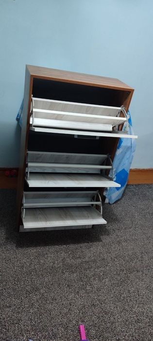 Продаётся обувница