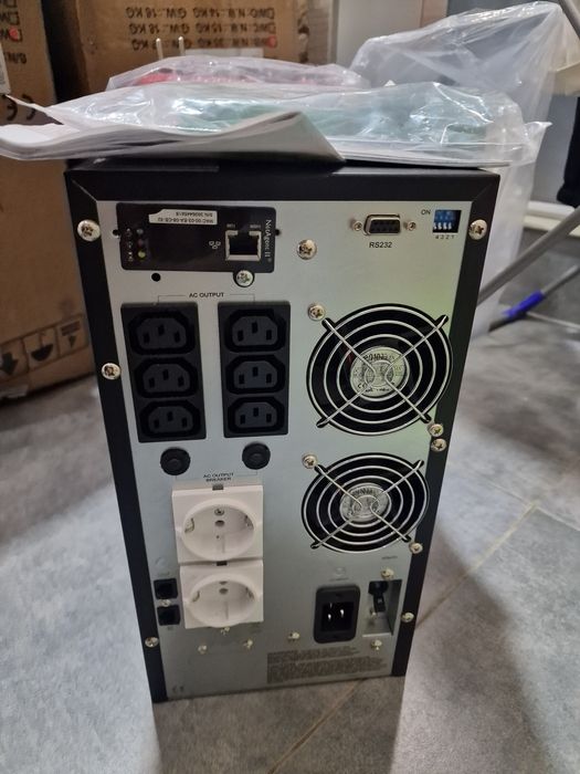 Мощный ИБП INFORM 3000VA (2100W)