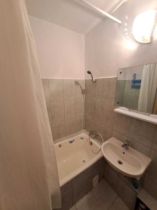 Proprietar ofer spre inchiriere apartament 2 camere confort 1 decomandat