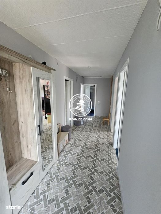 Vila 5 camere , 1196 mp teren - Dorobant , Aroneanu