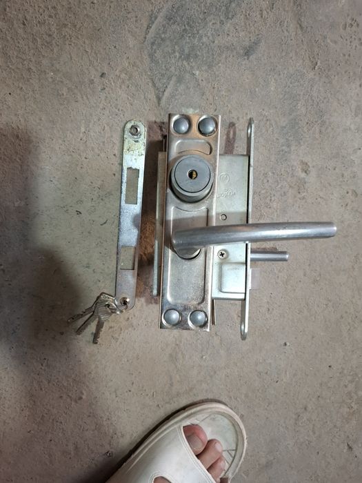 Замок дверные российский