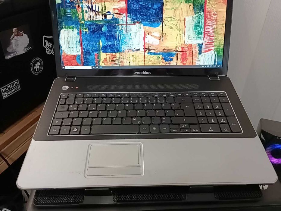 Лаптоп eMachines HM72 CP / 17.3