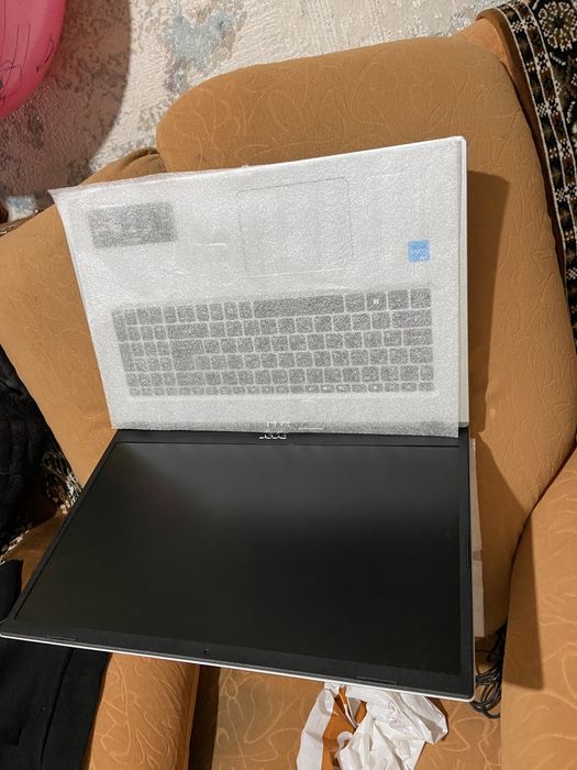 2 ноут новом Acer 11пок,Asus