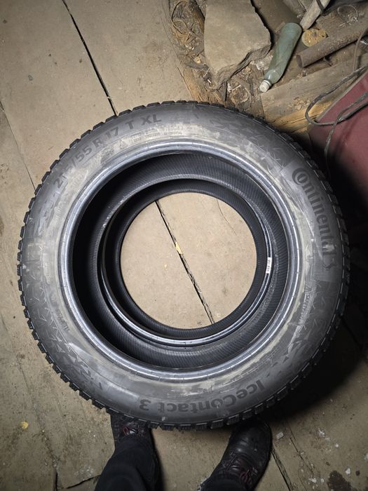 Continental IceContact 3 215/55 R17 98T (Extra Load)