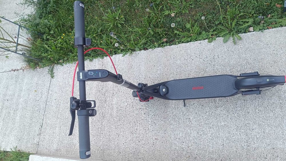 Trotineta electrica Ninebot F2 ProII 900W aproape noua garantie 2 ani