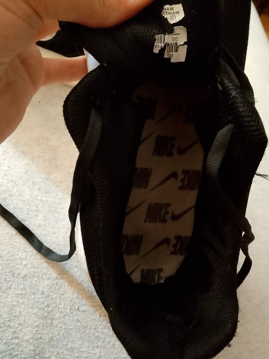 Продавам маратонки nike