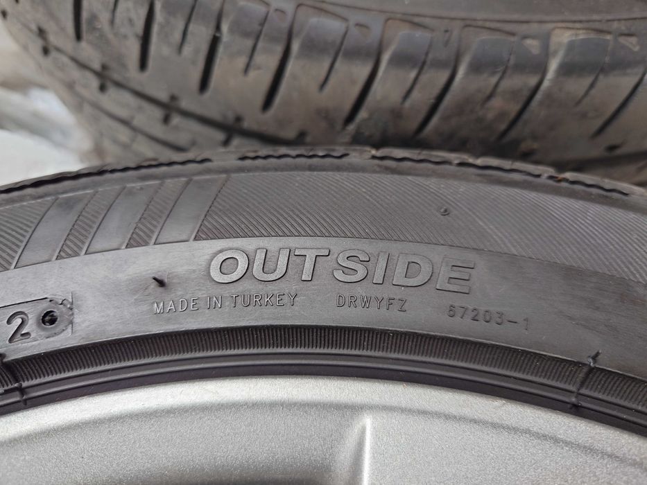 LASSA DriveWays 215/50 R17 95W - DOT 0622 - употребяван комплект