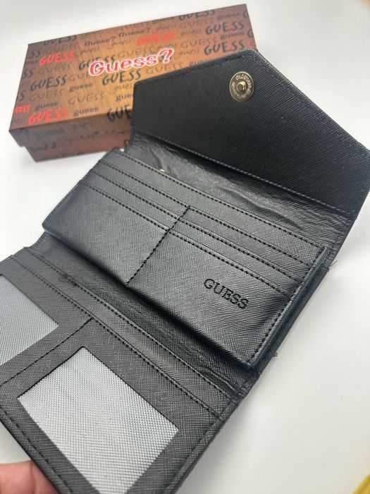 Portofel dama Guess