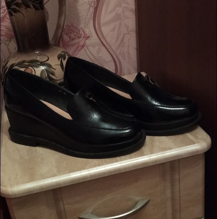 Продаю  туфли на  осень.