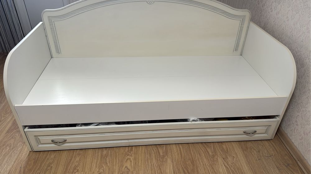 Кровать односпальная