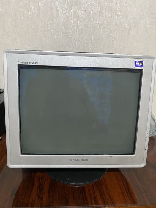 Samsung монитор сотилади