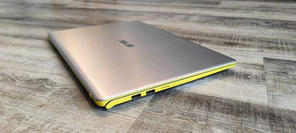 Vând Laptop ASUS VivoBook S15 S530