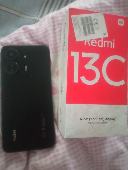 Продам телефон .