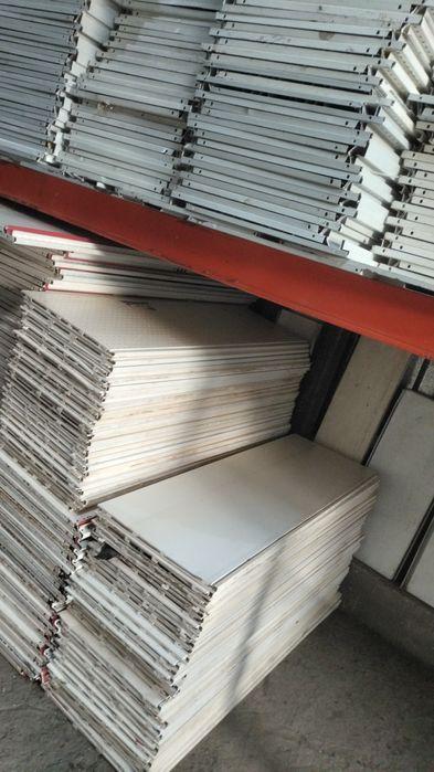 Витрина полька для магазина