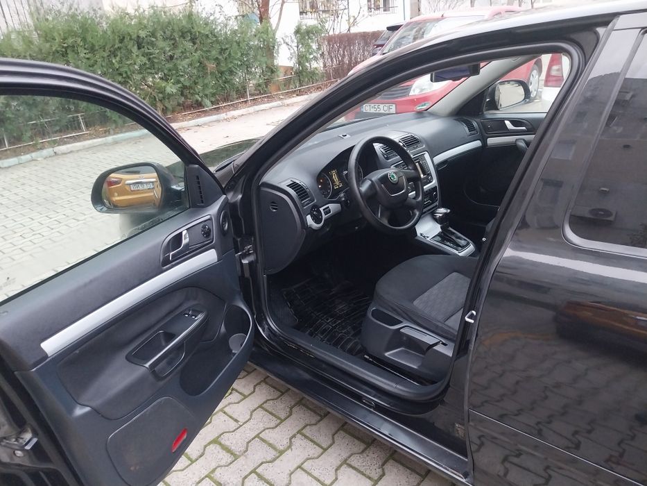Vând skoda octavia 2011 automat DSG 7+1 diesel 105 CP!!