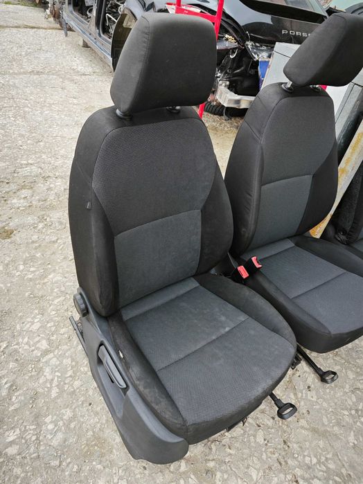 Плюшен салон Skoda Octaviq Шкода Октавия Седалки с подлакътник Н405
