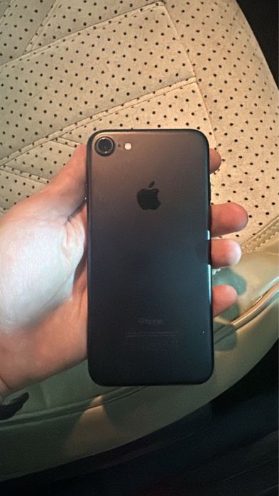 Продам айфон 7 срочноо