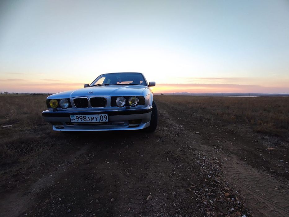 Продам BMW 5 e34