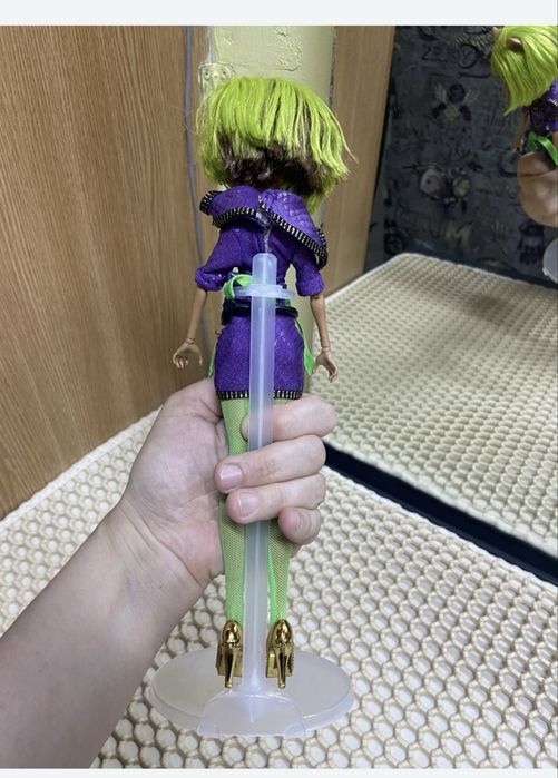 Продам куклу монстр  хай!