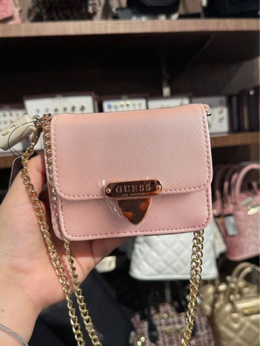 Сумочка от Guess