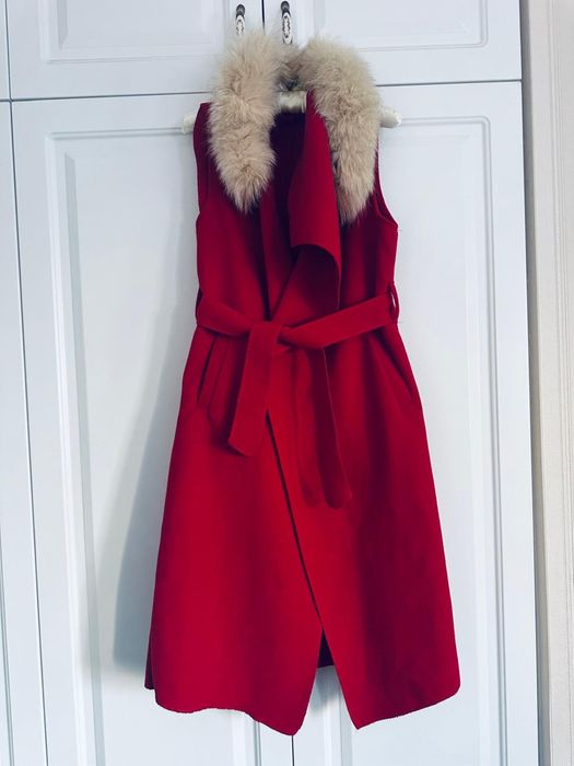 Vesta lunga stil palton cu guler de blana , stil Massimo Dutti , S / M